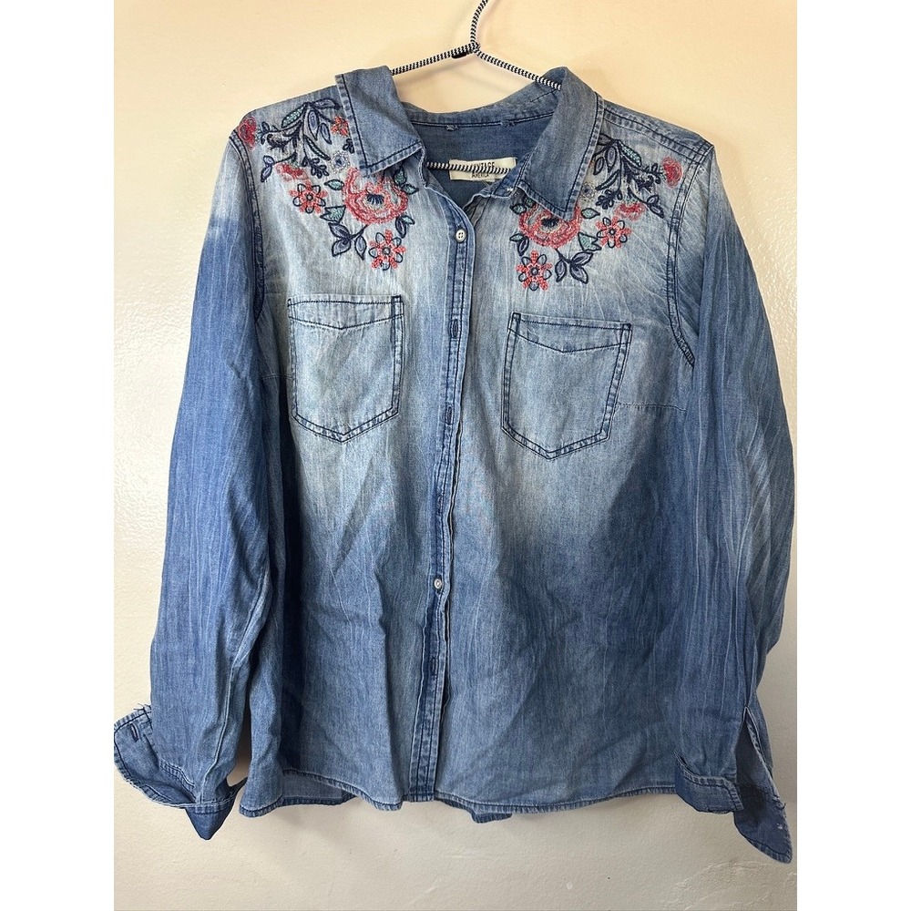 Denim Button Down Shirt Floral Embroidered Western Style Top